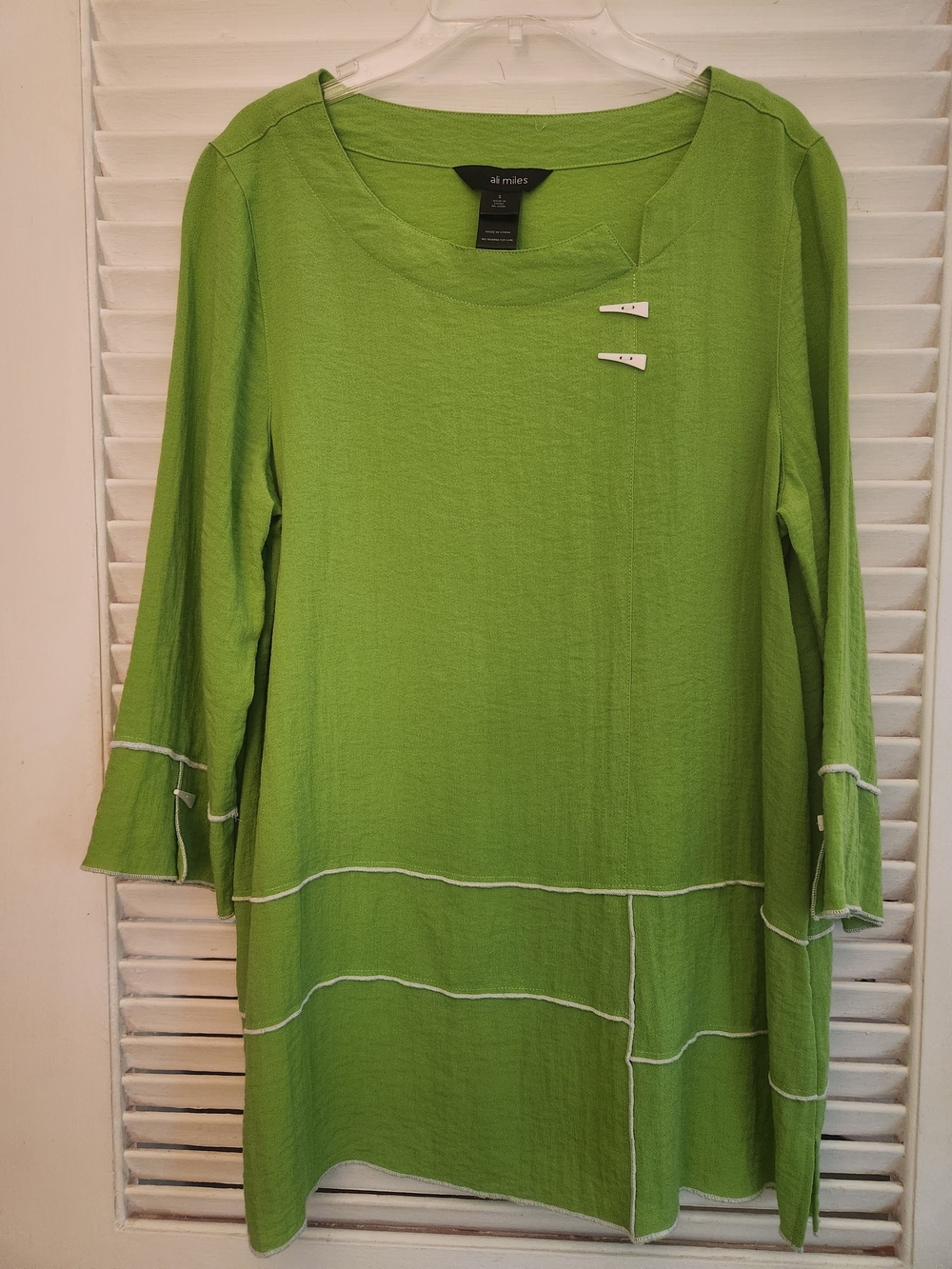 Ali Miles Lime Green Long Sleeve Tunic with White Trim